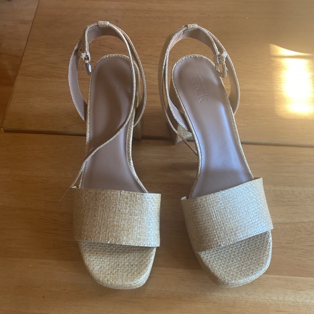 Nordstrom Rack Tan Platform Wedge - Picture 2 of 7